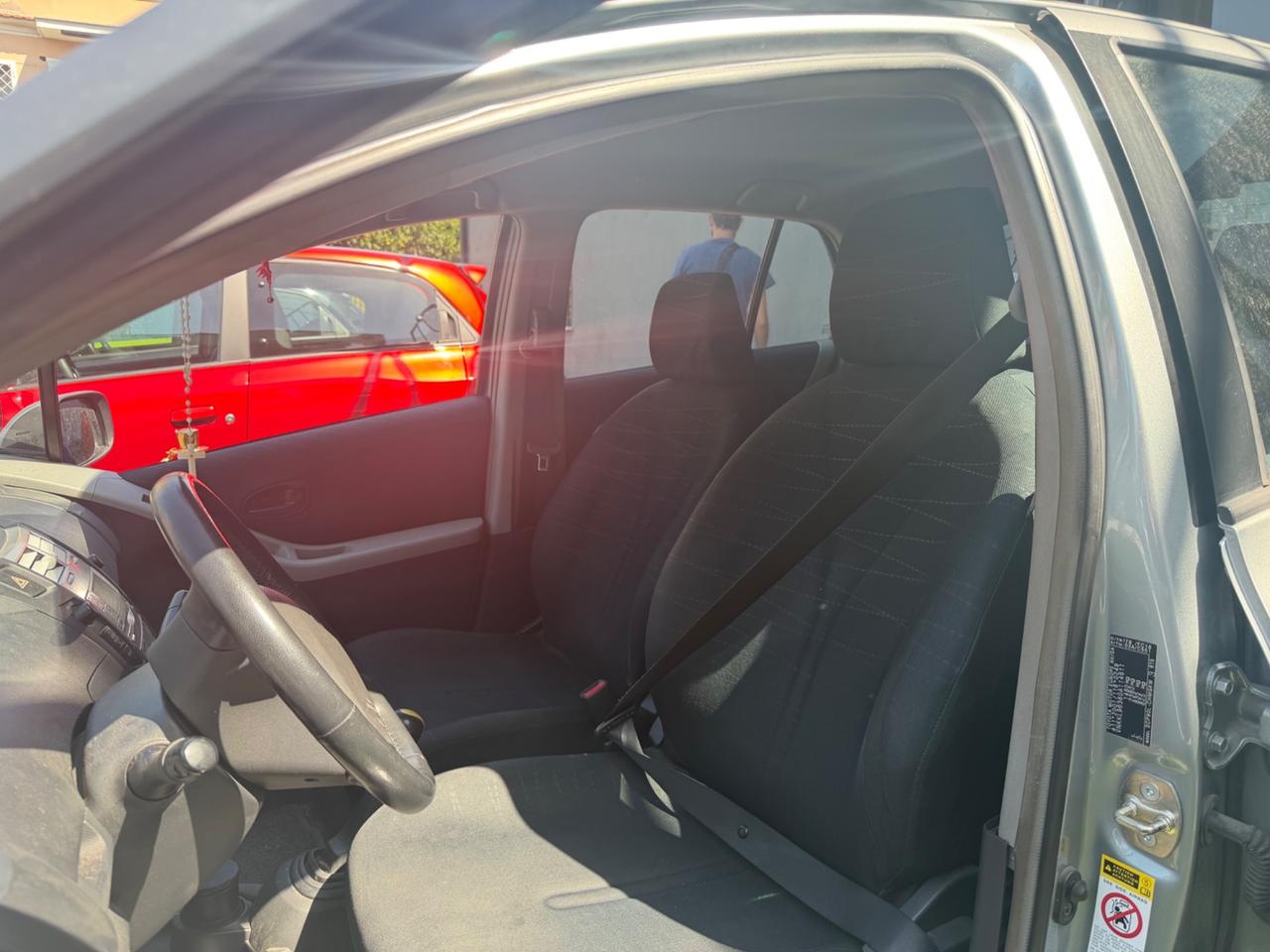 Toyota Yaris 1.3 5 porte Luna