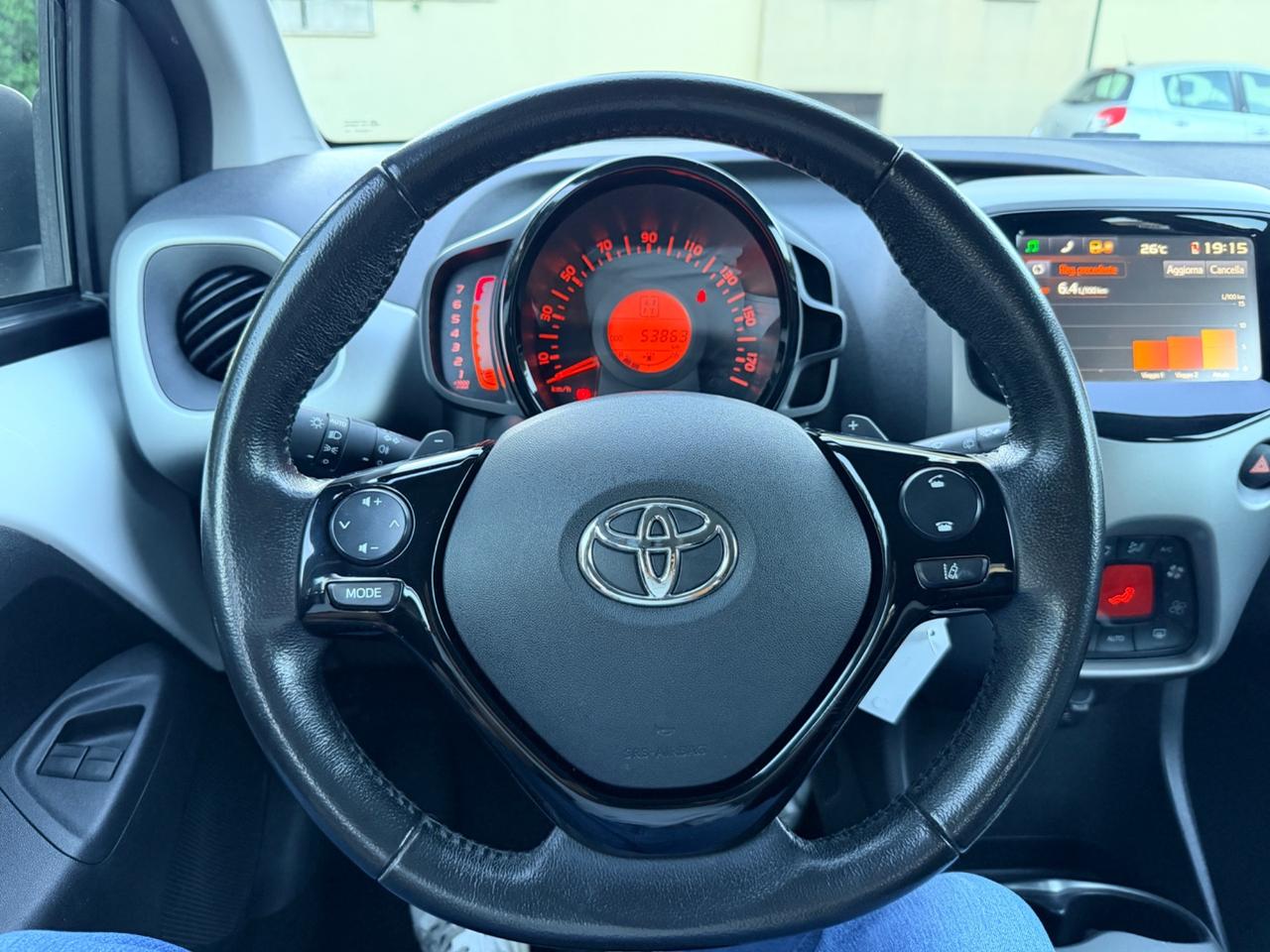 Toyota Aygo 1.0 VVT-i 69 CV 5 porte x-play TSS MMT
