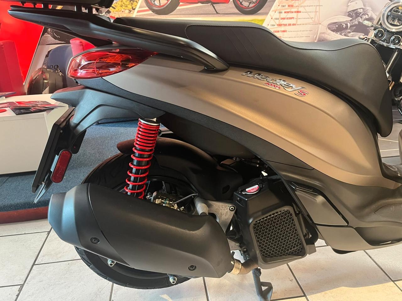 Piaggio Medley 150