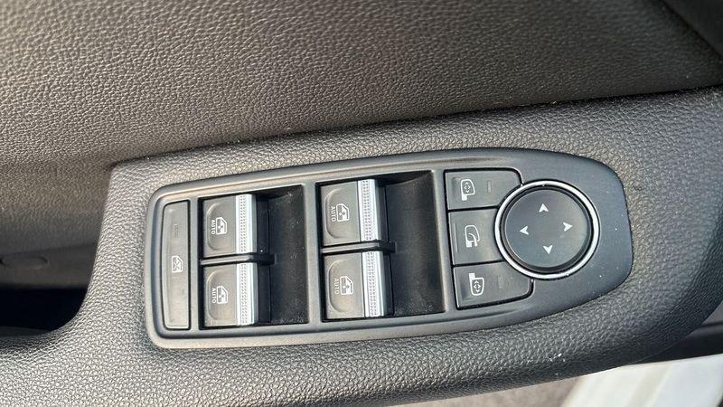 Renault Clio INTENS Hybrid E-TECH 140