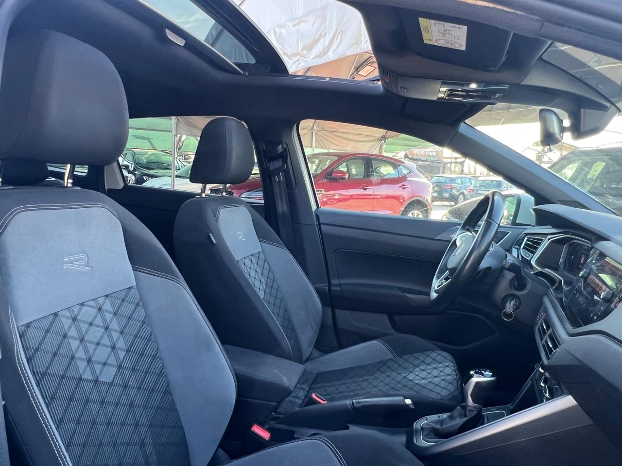 Volkswagen Taigo 1.0 TSI 110 CV R-Line TETTO APRIBILE / FINANZIABILE