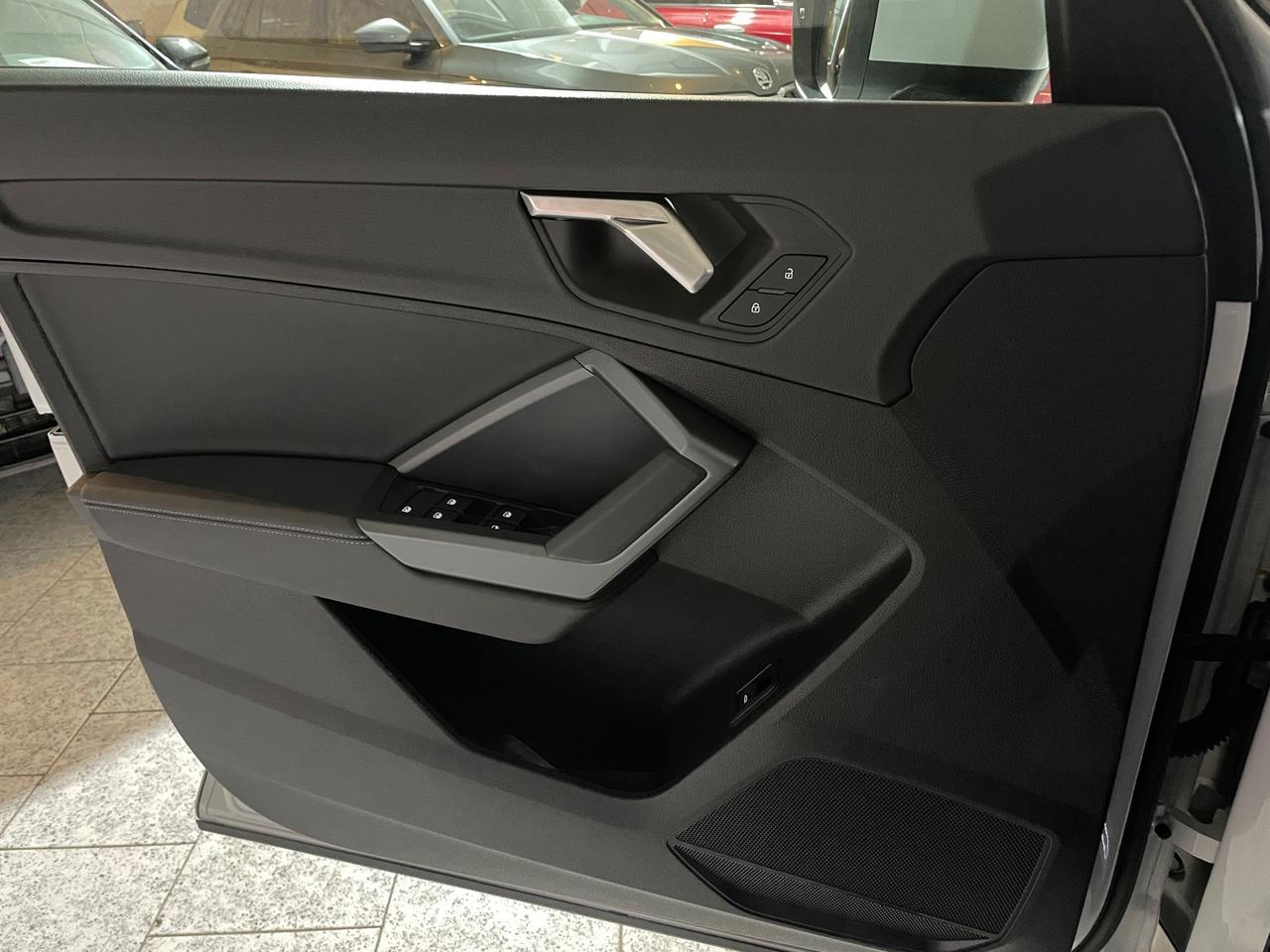 Audi Q3 SPB Sportback 35 TFSI S tronic line edition Interior