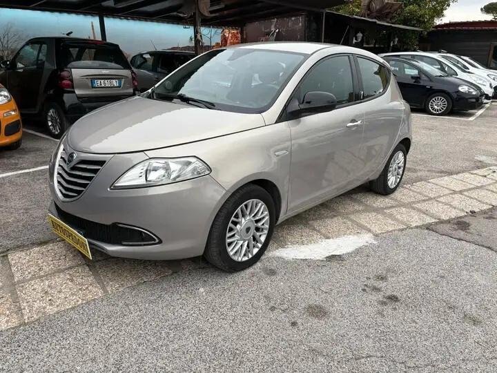 Lancia Ypsilon 1.2 69 CV 5 porte GPL Ecochic Platinum