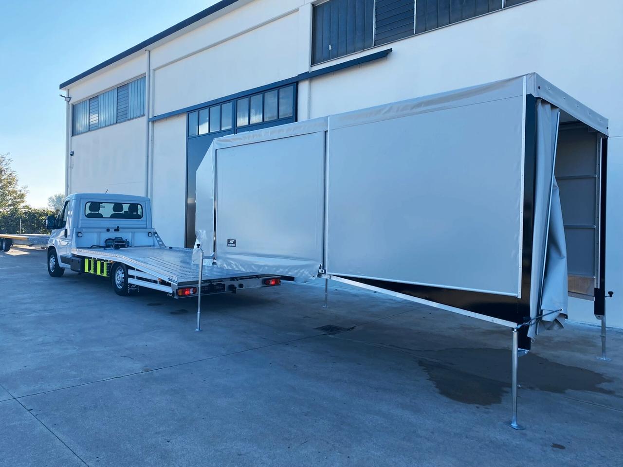 Allestimento trasporto auto coperto carroattrezzi
