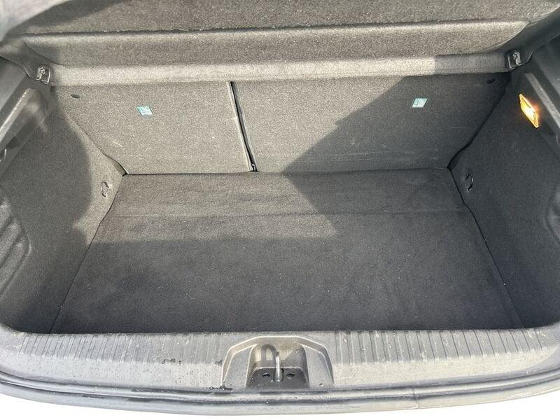 Renault Clio V 2019 1.6 E-Tech hybrid Intens 140cv auto my21