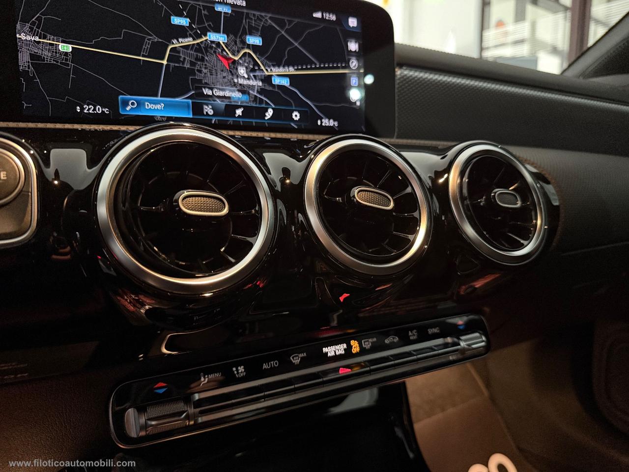 MERCEDES-BENZ CLA 200 d Sport COUPE 150CV LED - PELLE - FULL OPTIONAL