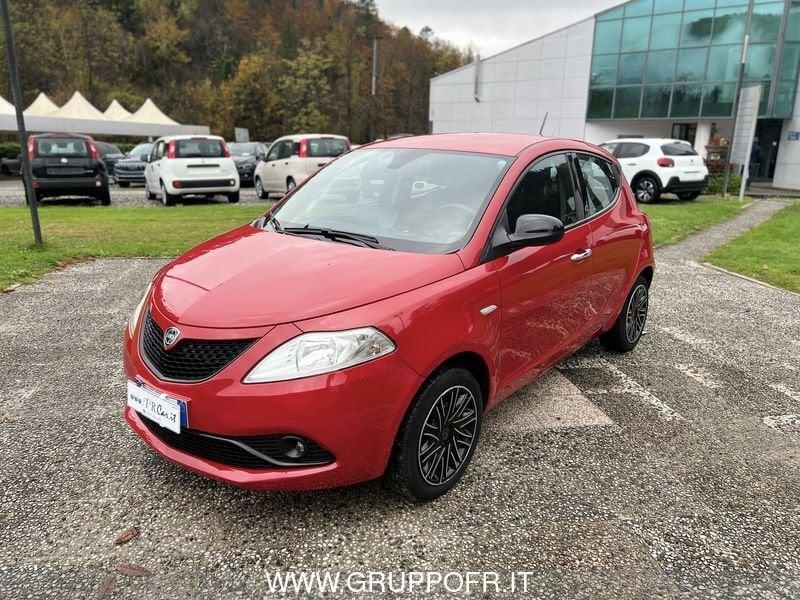 Lancia Ypsilon 1.0 FireFly 5 porte S&S Hybrid Ecochic Gold