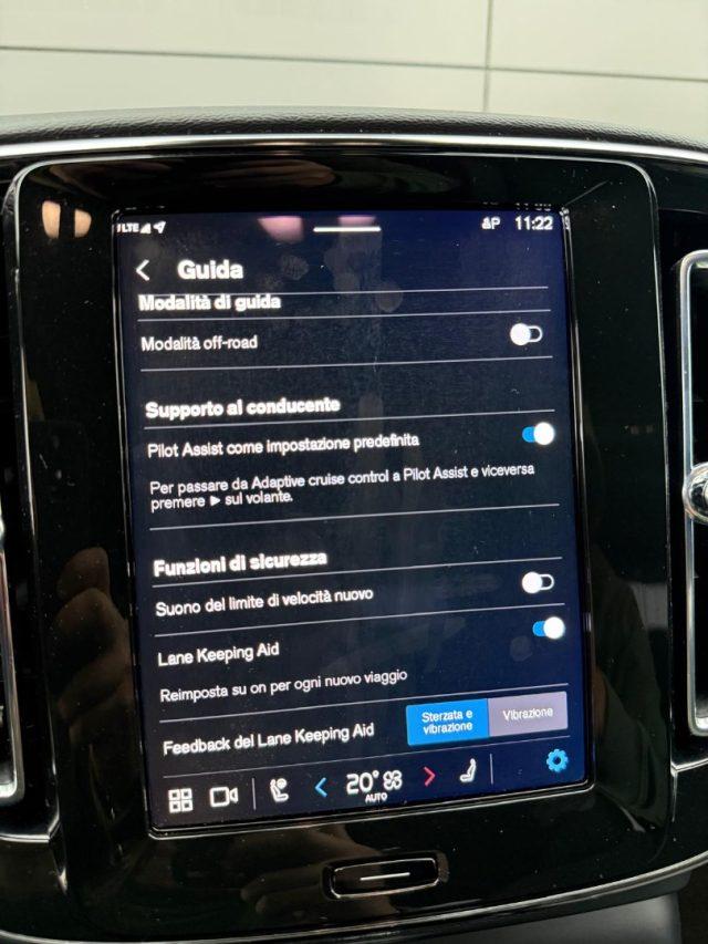 VOLVO XC40 B3 2.0 163cv Core GARANZIA 5 ANNI-IVA ESP.-WINTER