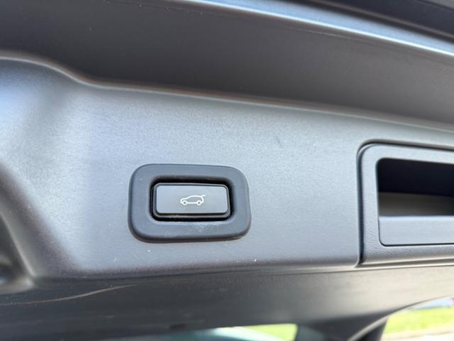 LAND ROVER Range Rover Evoque 1.5 I3 PHEV 300 CV AWD+TETTO E CERCHI BLACK