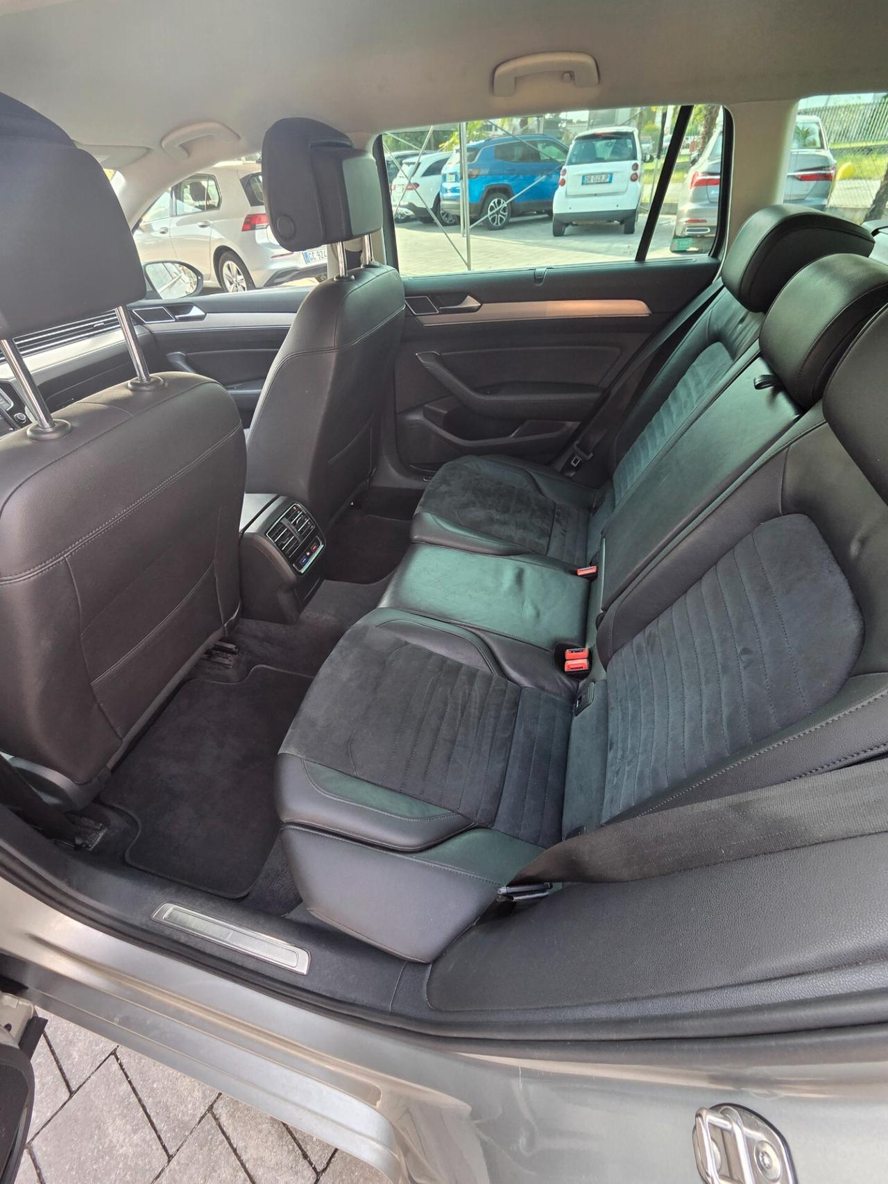 Volkswagen Passat 2.0 TDI DSG Highline BlueMotion Technology