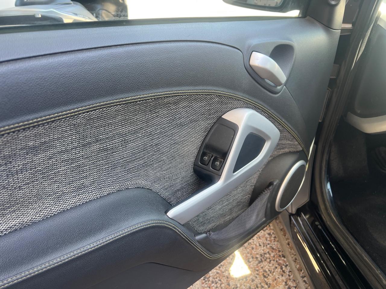 Smart ForTwo 1000 52 kW coupé limited two MHD