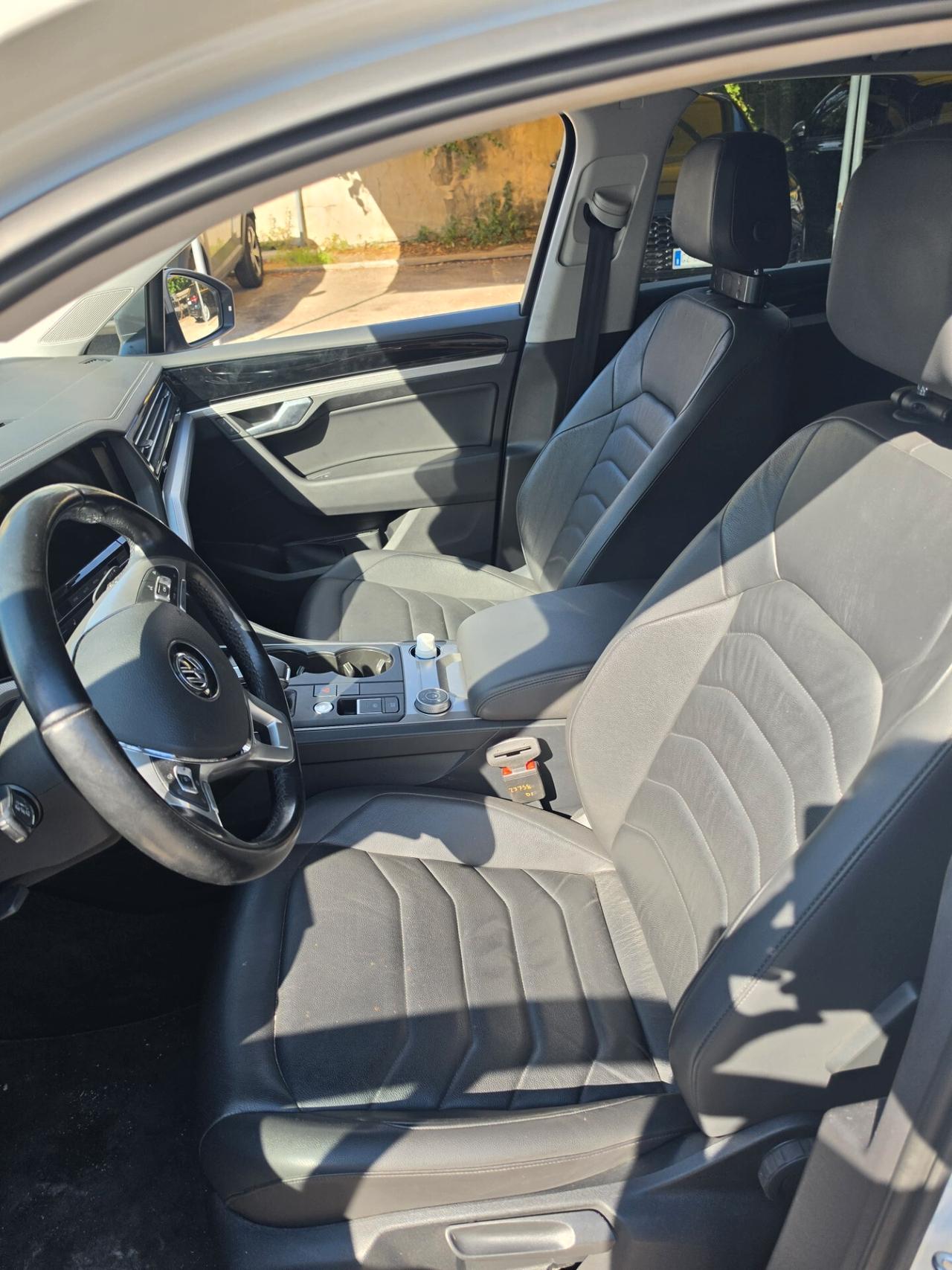 Volkswagen Touareg 3.0 V6 TDI SCR Advanced
