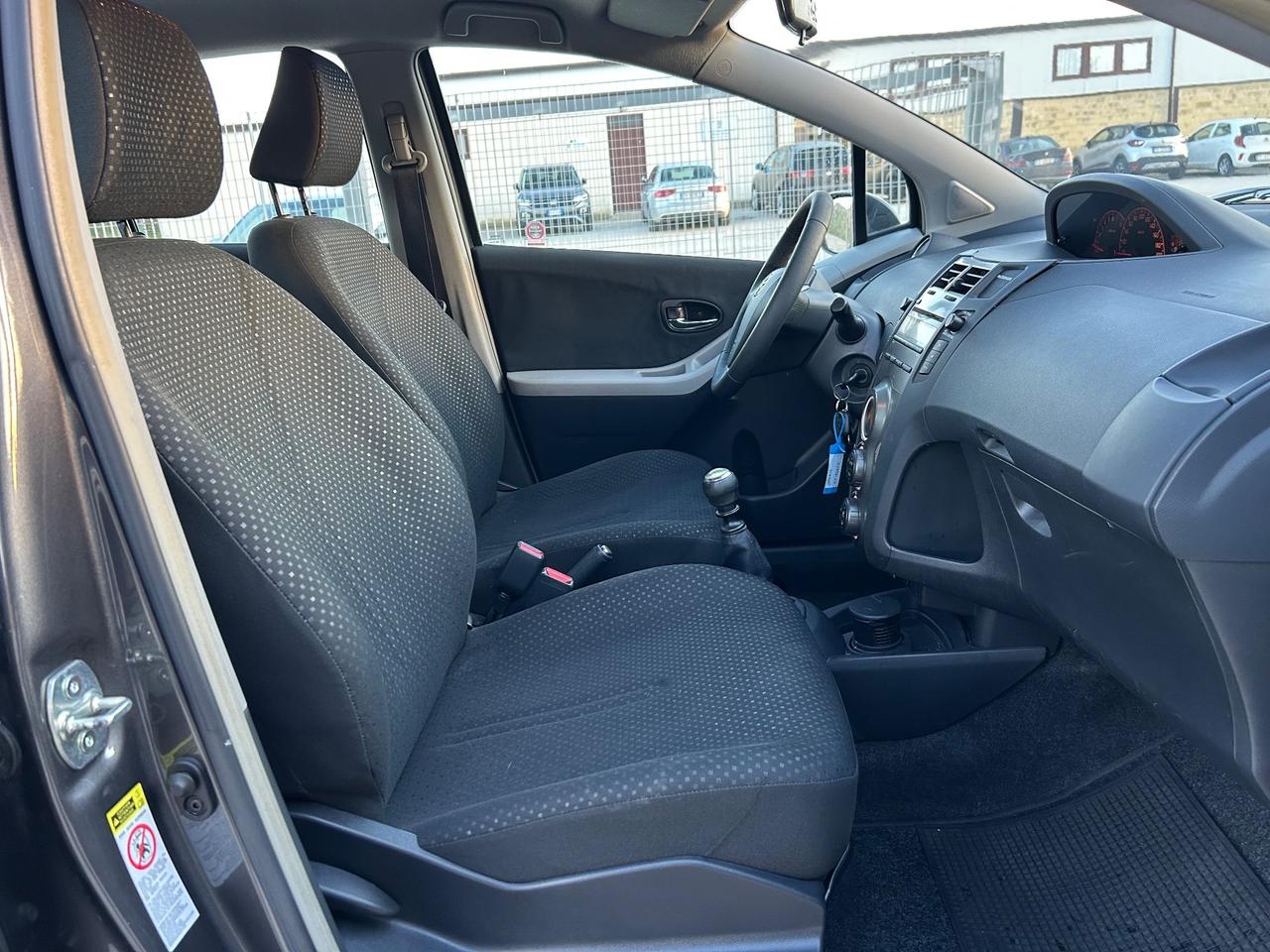 Toyota Yaris 1.3 5 porte Sol