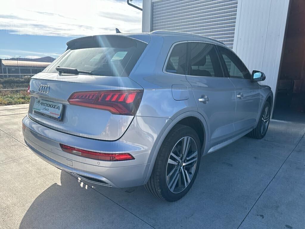 Audi Q5 2.0 TDI quattro S tronic Business Sport