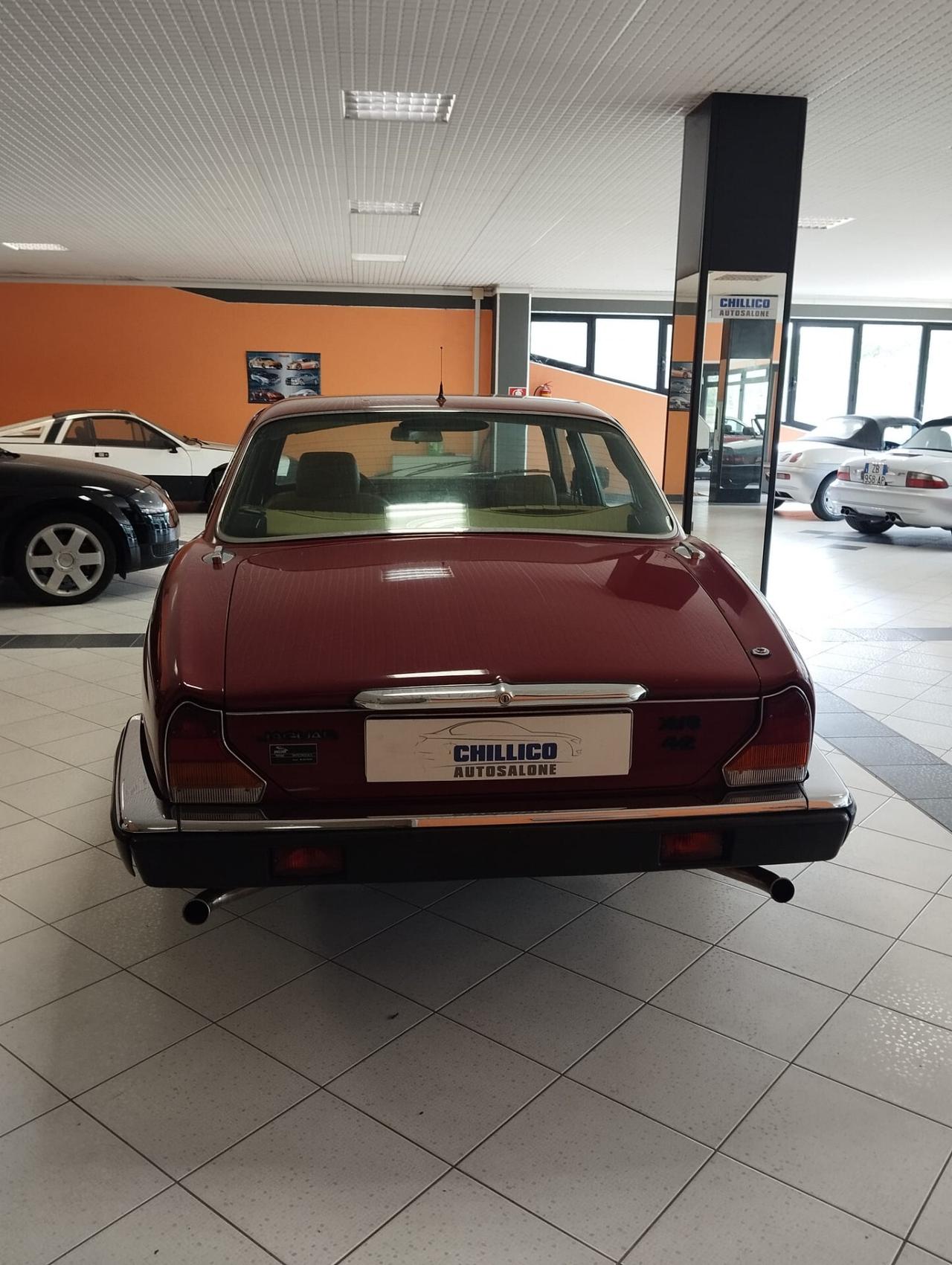 Jaguar XJ6 MANUALE