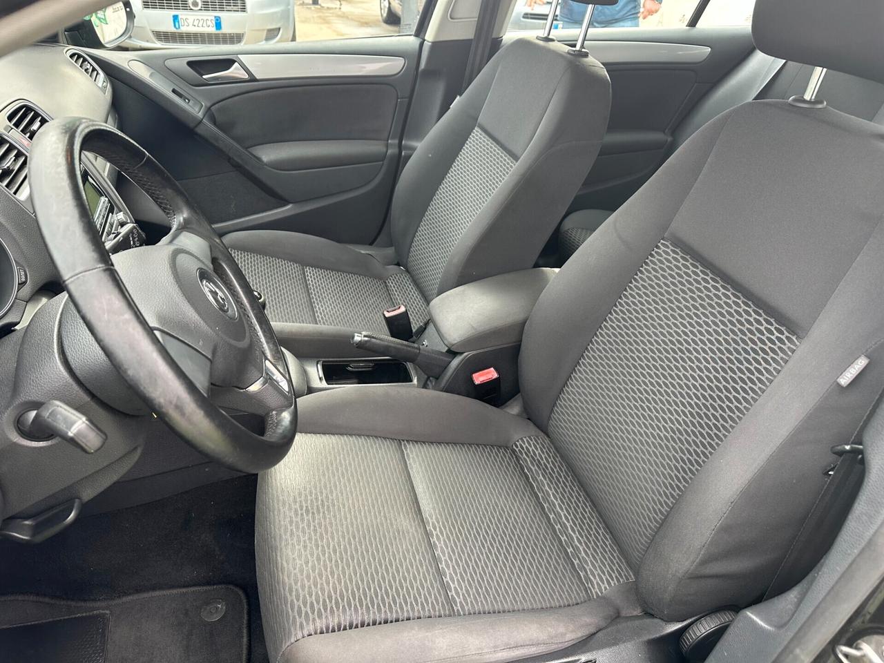 Volkswagen Golf 5P*1.6TDI*PDC*105CV*