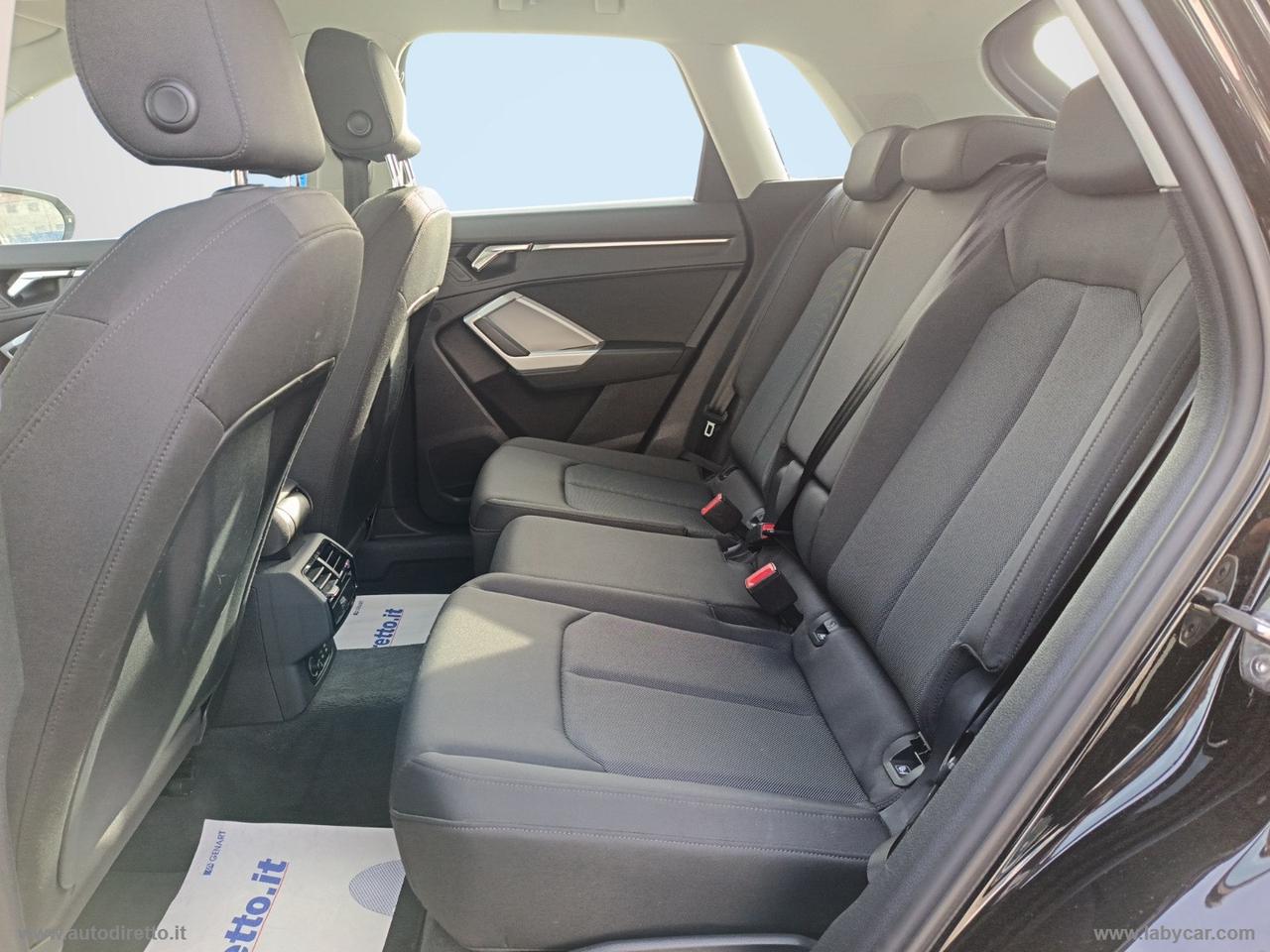 AUDI Q3 35 TDI S tronic Business