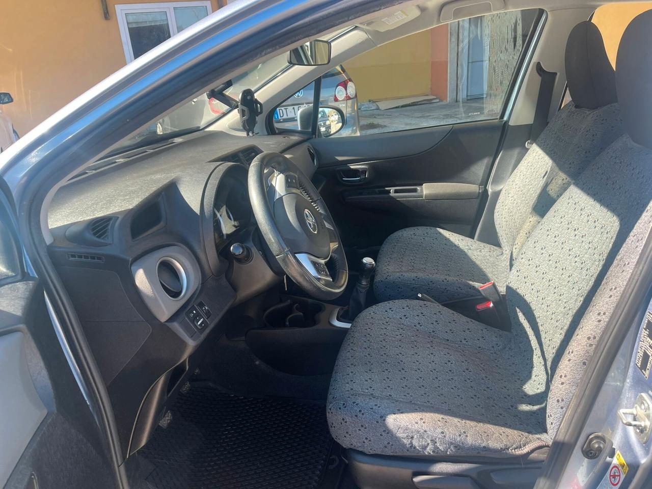 Toyota Yaris 1.0 5 porte Lounge