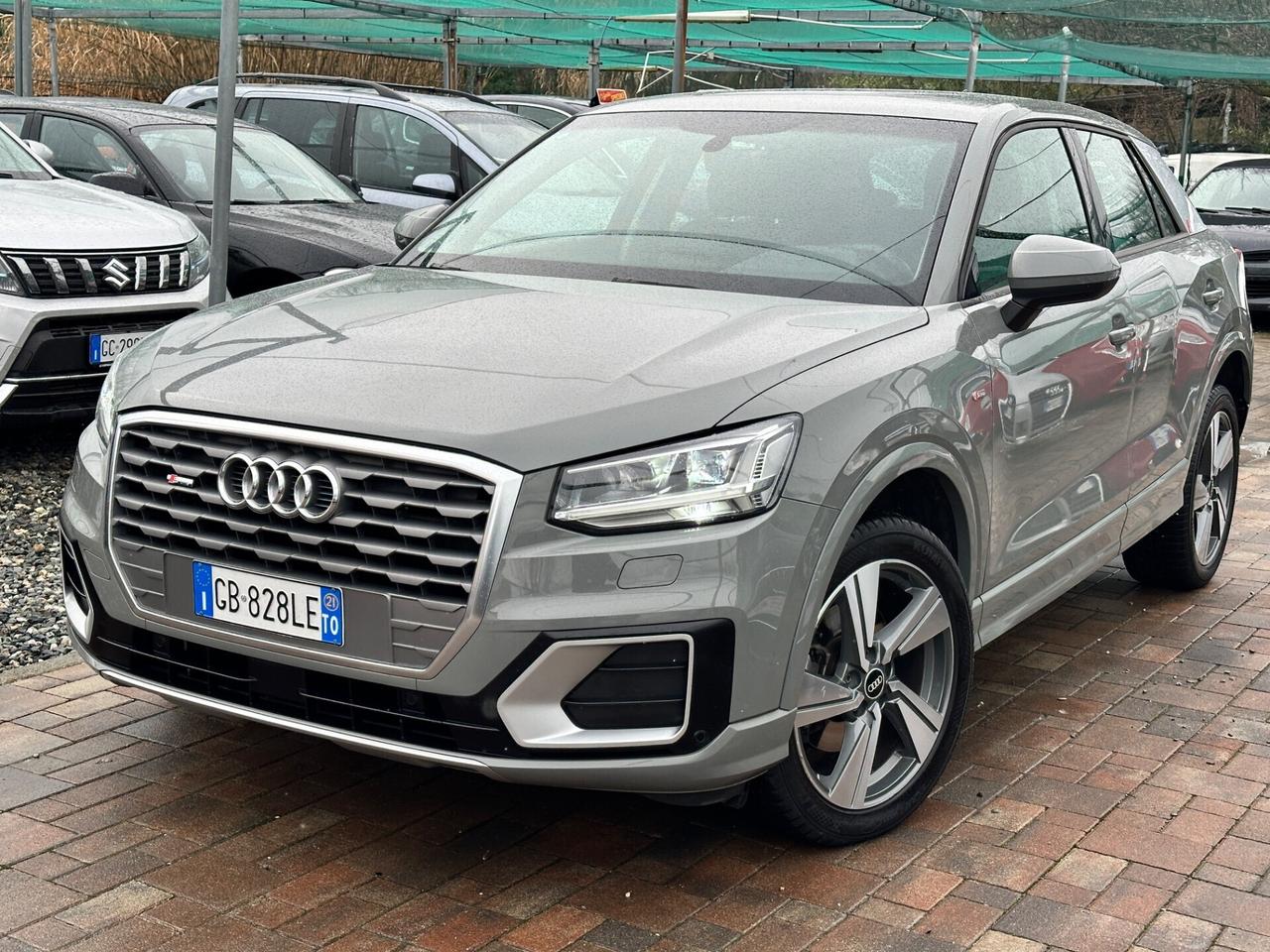 Audi Q2 35 TDI S tronic Identity Black