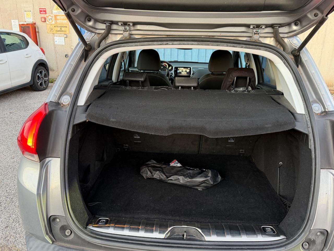 Peugeot 2008 BlueHDi 120 S&S Allure