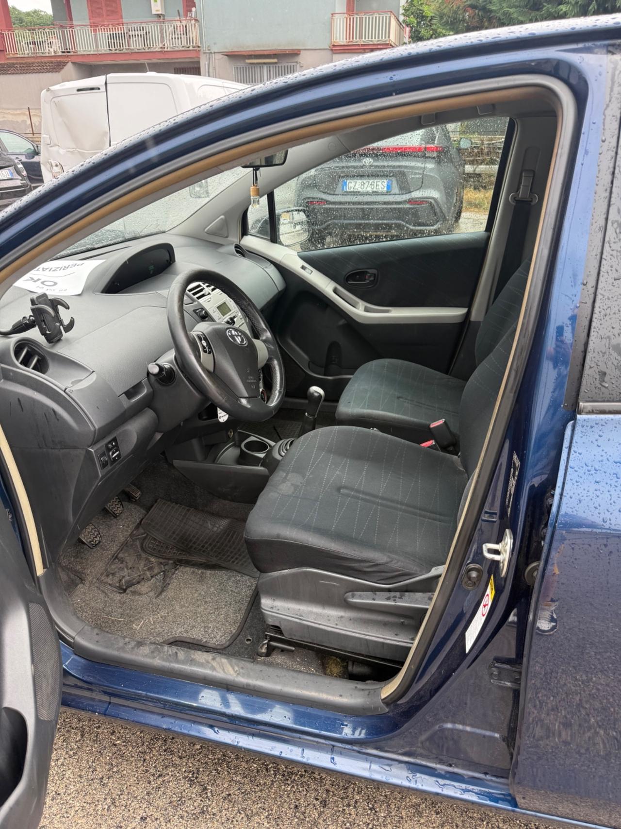 Toyota Yaris 1.0 5 porte
