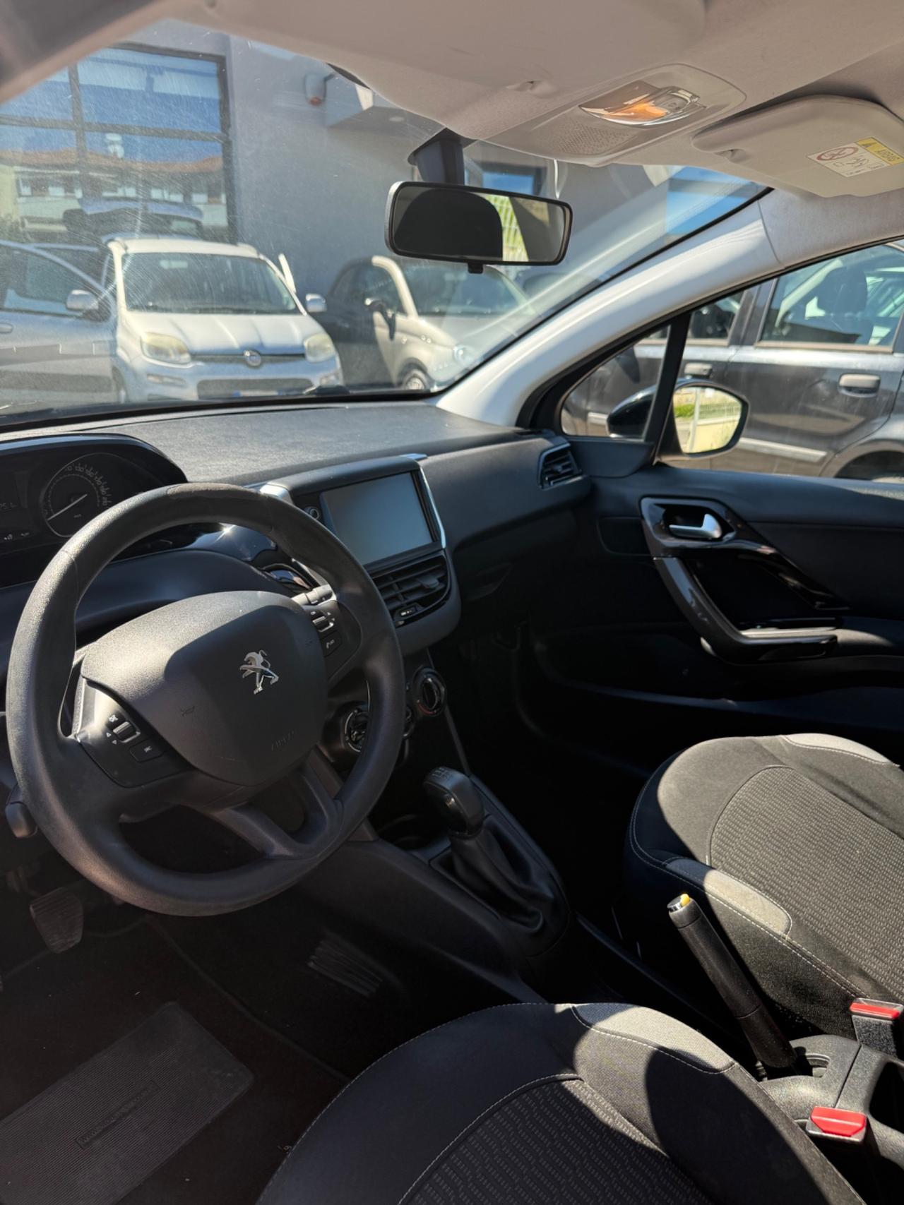 Peugeot 208 2016