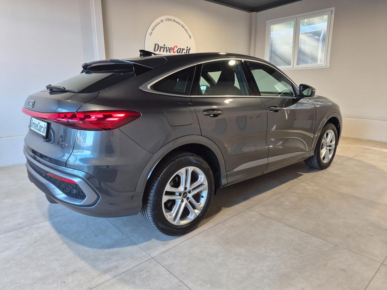Audi Q5 SPB QUATTRO S LINE EDITION S-TRONIC MATRIX DISPLAY PASSEGGERO APPLE CAR PLAY/ANDROID AUTO ACC LUCI AMBIENTE 360° WIRELESS