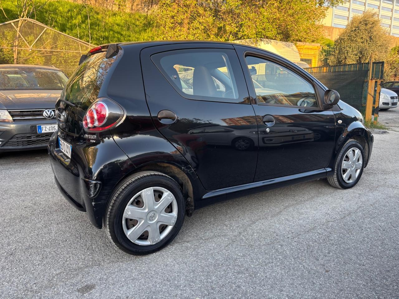 Toyota Aygo 1.0 5 porte Sol OK NEOPATENTATI