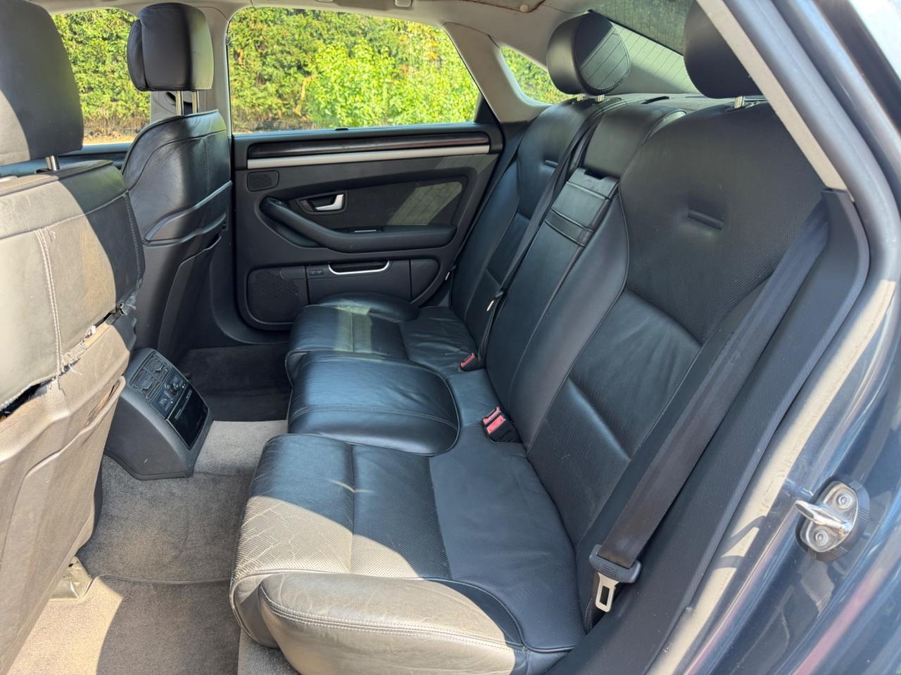 Audi A8 3.0 V6 TDI quattro tiptronic
