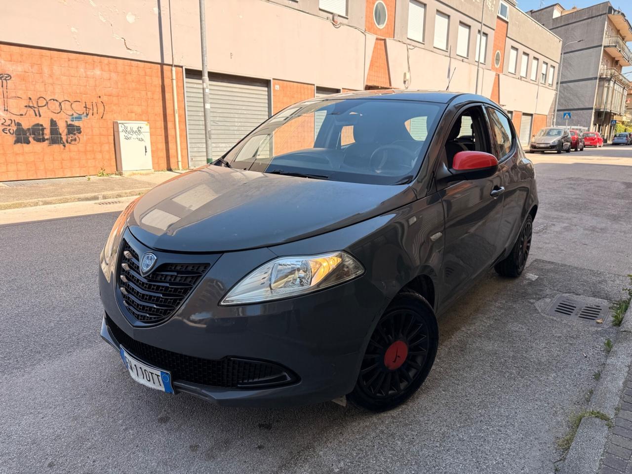 Lancia Ypsilon 1.3 MJT 5 porte Momodesign Full