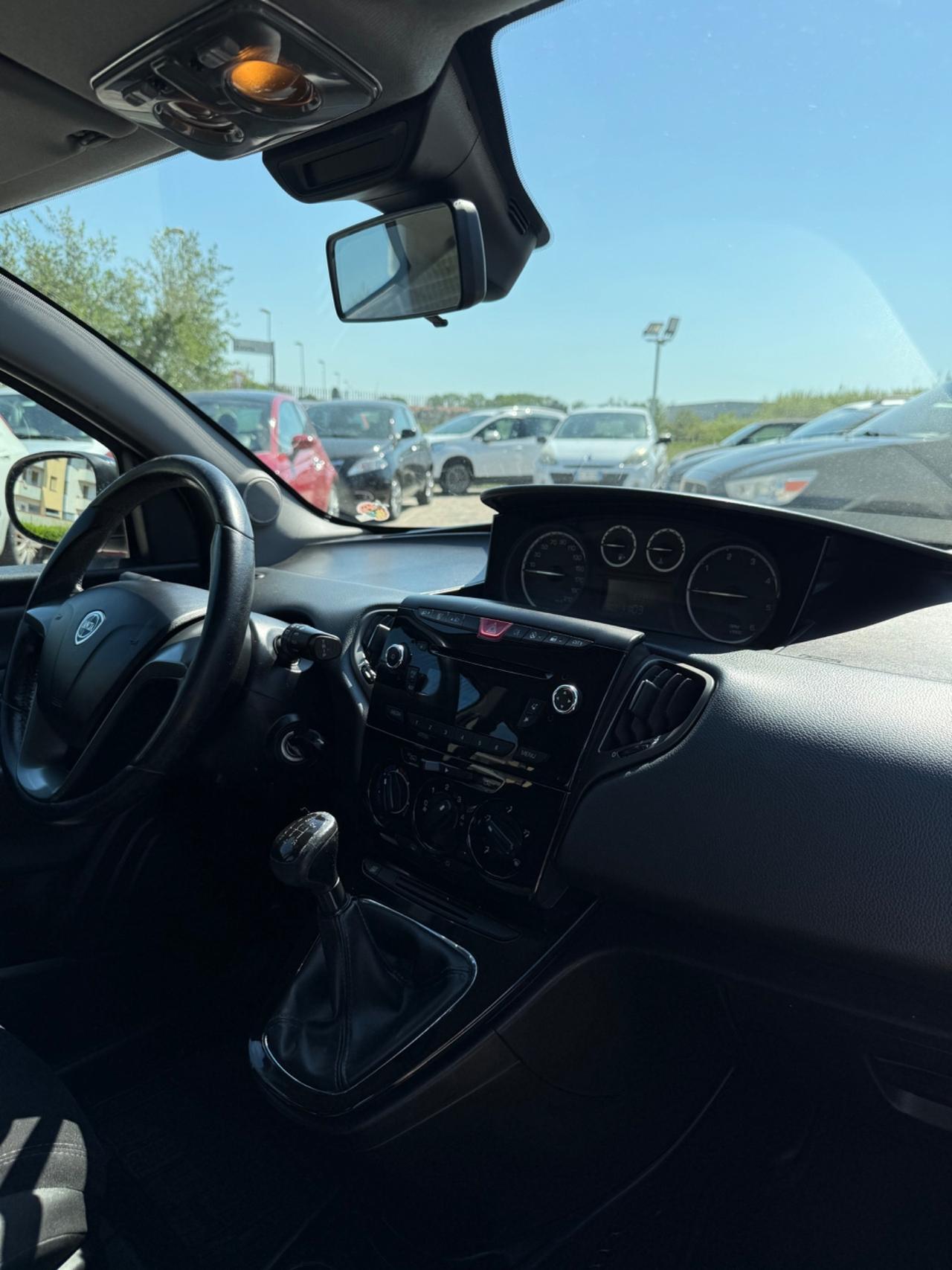Lancia Ypsilon 1.3 MJT