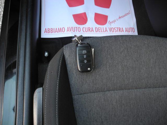 KIA Stonic 1.6 CRDi 110cv Urban -BiColor-Ok NEOPAT.- EURO 6/B