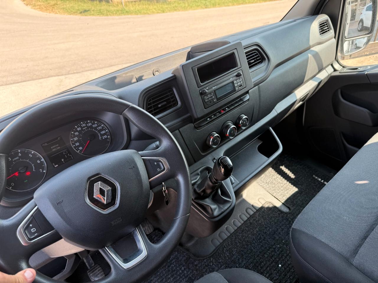 Renault Master T35 2.3 dCi 150 L2 H2 HKA