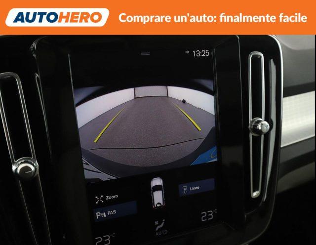 VOLVO XC40 T2 Geartronic Momentum Pro