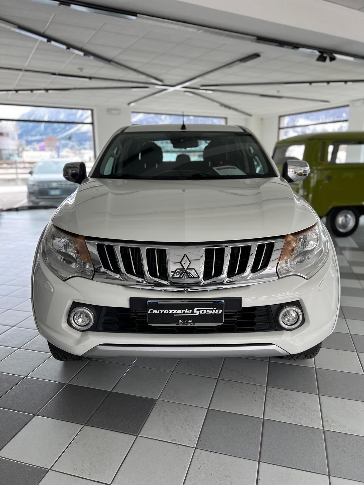 Mitsubishi L200 2.4 DI-D/181CV Double Cab Intense