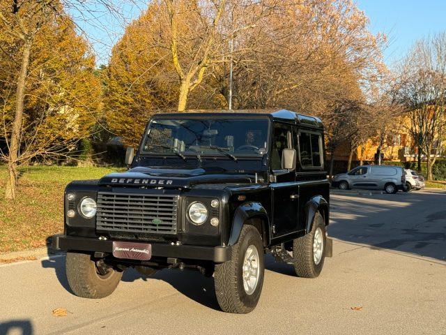 LAND ROVER Defender 90 2.2 TD4 Station Wagon S