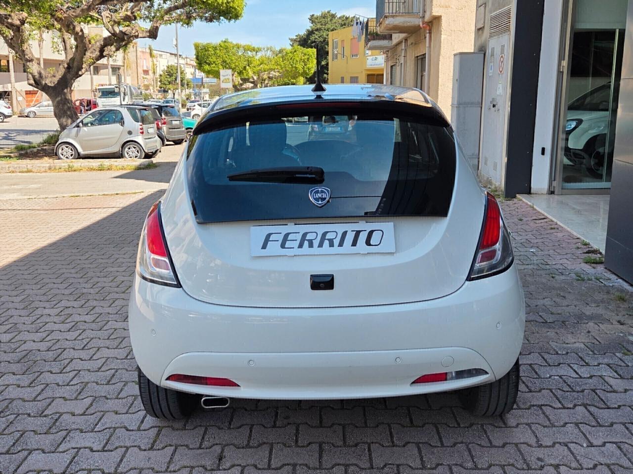 Lancia Ypsilon 1.0 Hybrid 5 porte S&S Platino