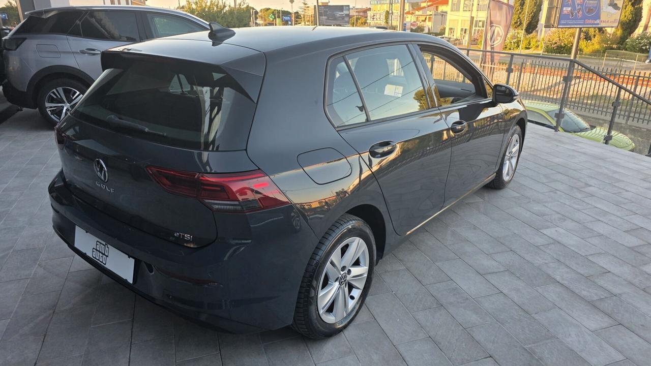 Volkswagen Golf 1.0 eTSI EVO DSG Life