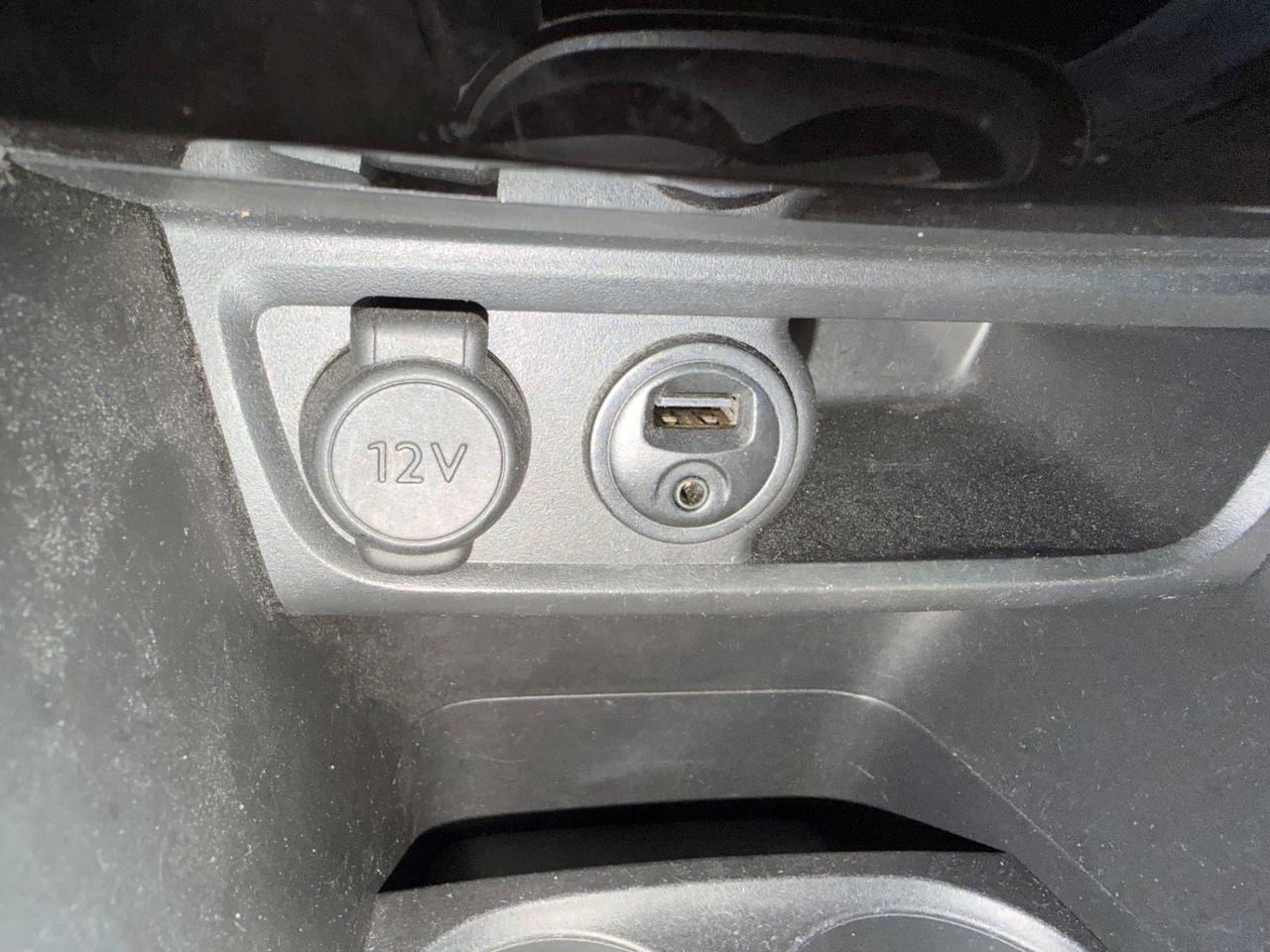 Peugeot 208 1.4 HDi 68CV Allure NAVI