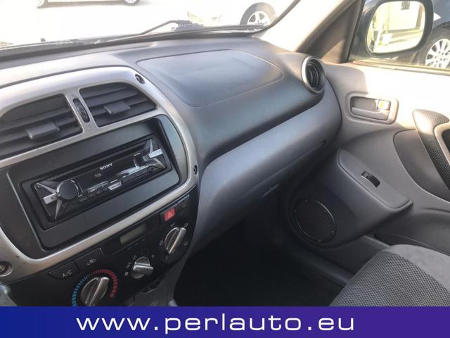TOYOTA RAV 4 MY23 RAV4 2.0 Tdi D-4D cat 5 porte Sol