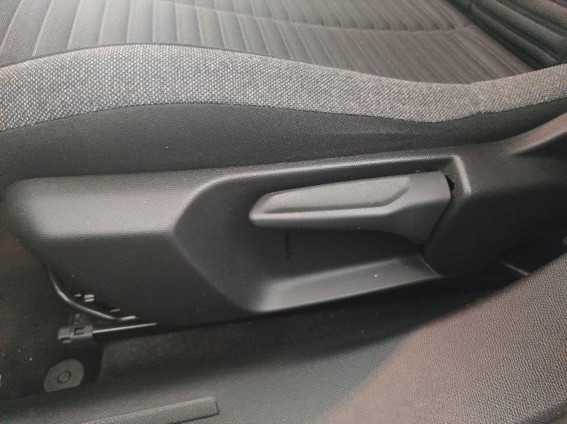 PEUGEOT 2008 2ª serie - 2008 PureTech 130 S&S EAT8 Active Pack