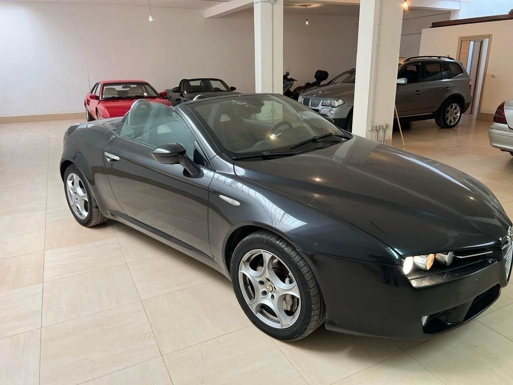 Alfa Romeo Spider 2.4 JTDm 210CV