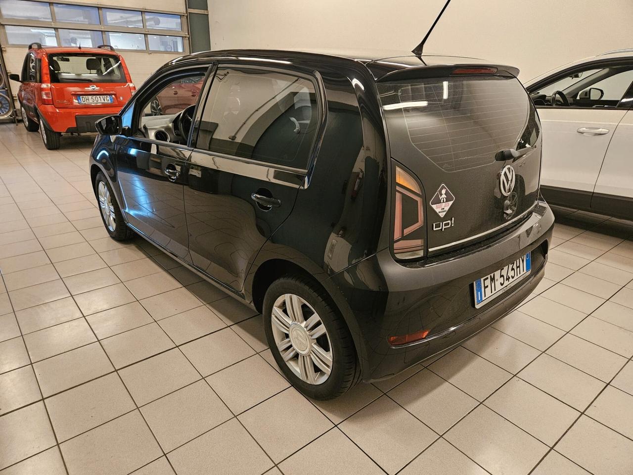 Volkswagen up! 1.0 75 CV 5p. high up!