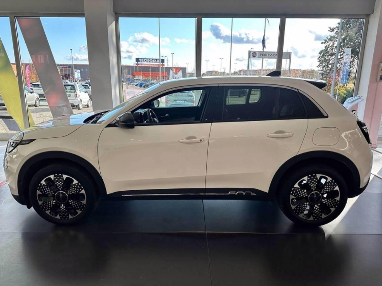 FIAT 600 IV 2023 - 600 1.2 hybrid La Prima 110cv auto