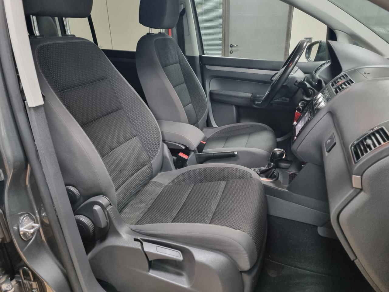 VOLKSWAGEN TOURAN 1.6 TDI DSG 7 POSTI GANCIO TRAINO