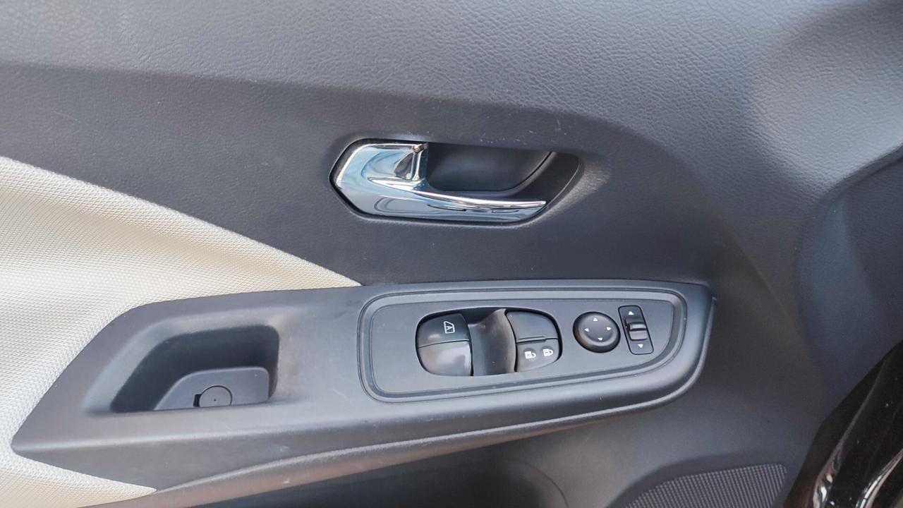 Nissan Micra 1.0L 12V 5 porte Visia