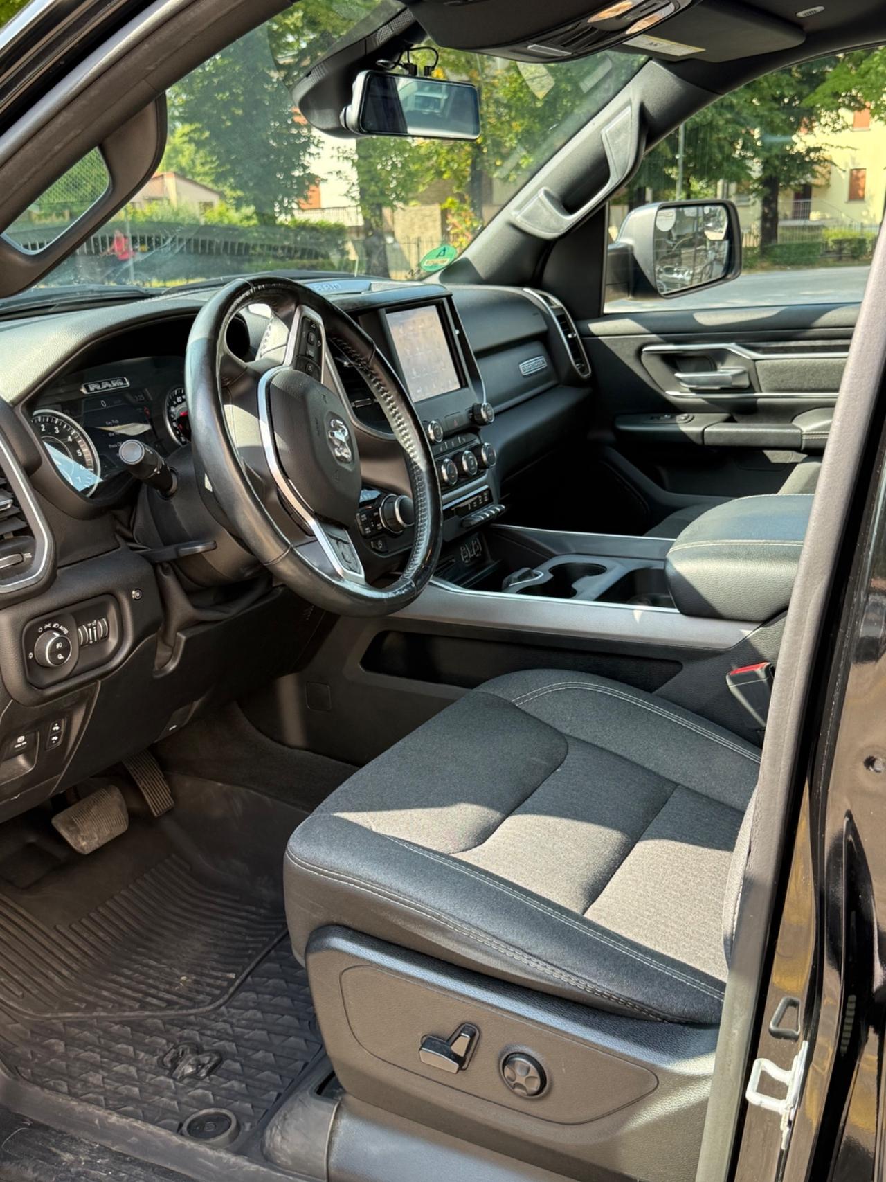 Dodge RAM 1500 BIGHORN 3.6 V6 PREZZO FINITO