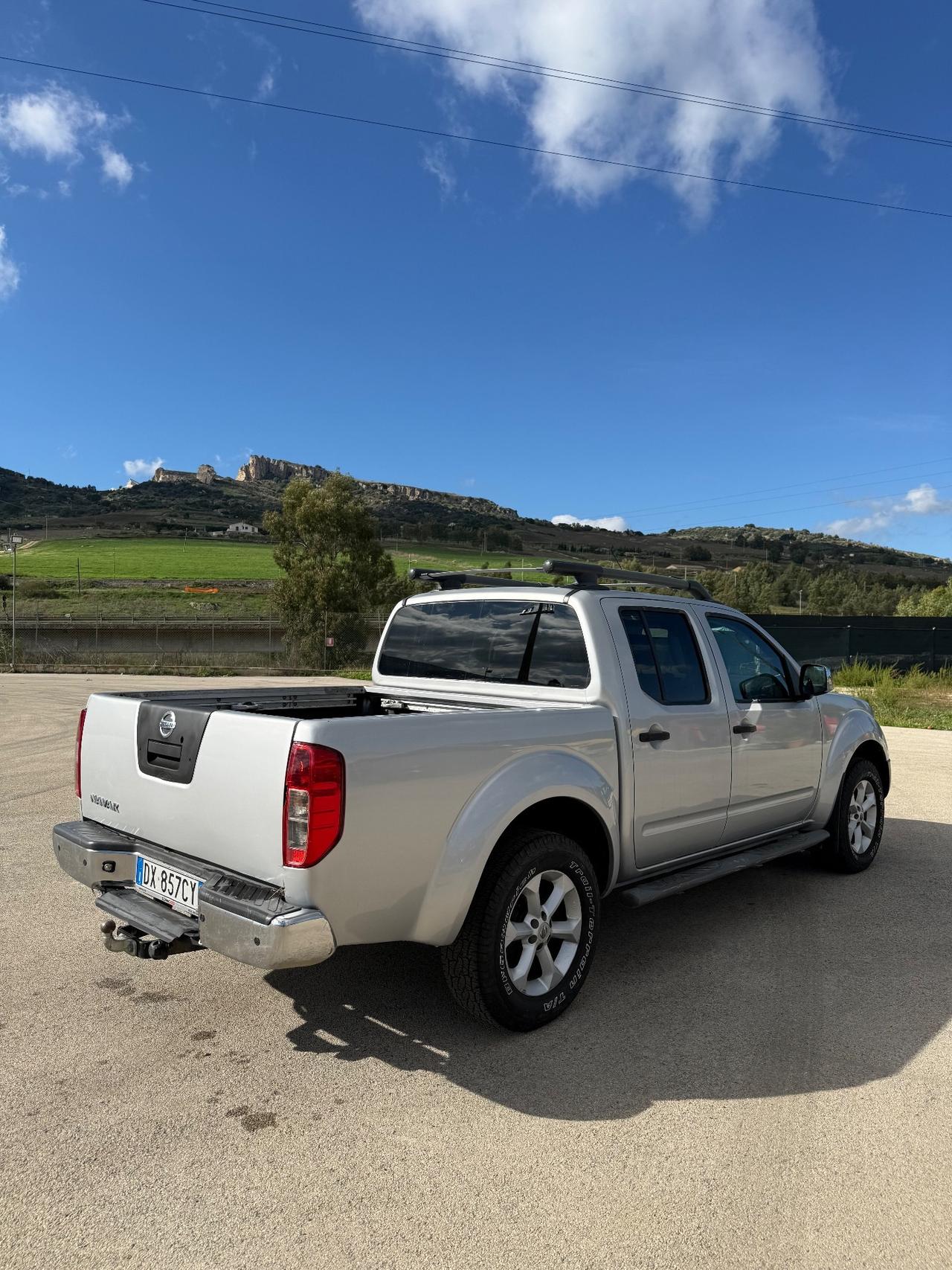 Nissan Navara 2.5 dCi 4 porte Double Cab LE