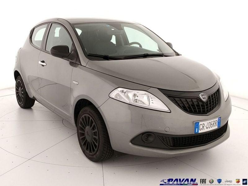 Lancia Ypsilon 1.0 Hybrid 70cv Silver