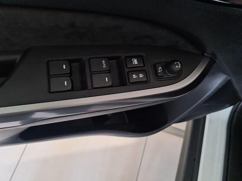 Suzuki Vitara 1.4 Hybrid Top